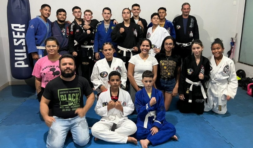 Com 13 atletas estreando, equipe de Pedro Afonso conquista 18 medalhas em torneio de jiu-jitsu